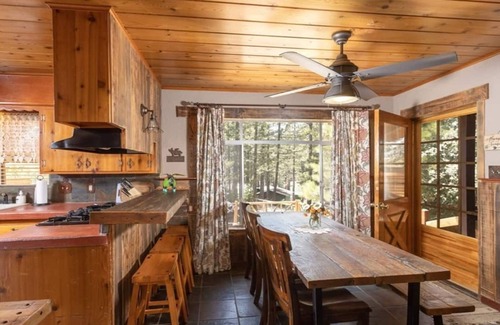 The Village Cabin | Hot Tub Near Lake Kellys Kottage
