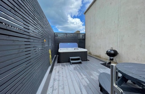 Torquay House | ♥︎Hot Tub, Newly refurbished 4 bed, Dog friendly.