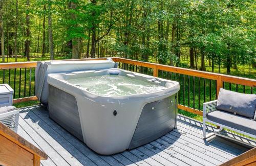 New Paltz House | Hot Tub Pool 2 Firepits Near Mohonk Preserve Wineries Cragswood Lodge