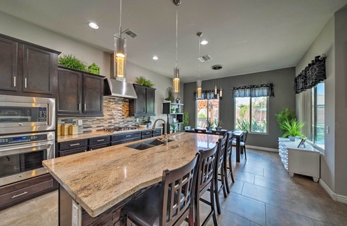Surprise Farms House | Hot Tub & Putting Green: Home in Surprise