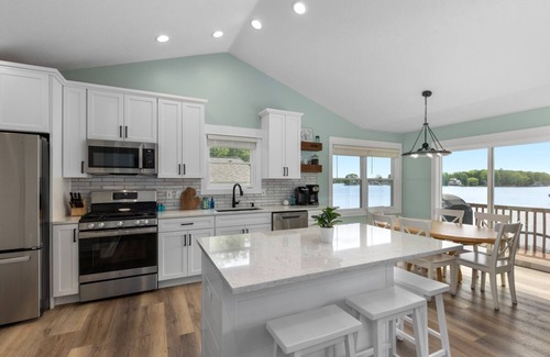 Canadian Lakes House | Hot Tub - Remodeled Canadian Lakes lakefront home with breathtaking sunsets! n