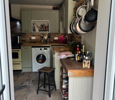 Abertillery House | Hot tub Retreat In The Valley's Of South Wales