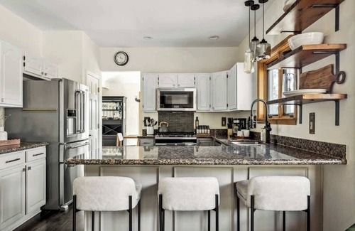 Evergreen House | Hot Tub | Scenic Views | Spacious Deck | Game Room