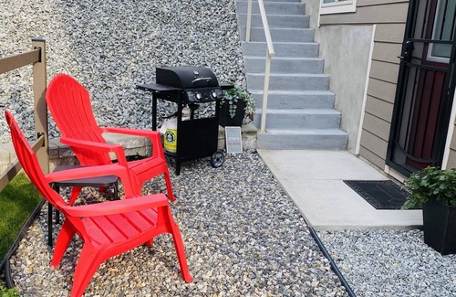 Foothills House | Hot tub Sept-June - Hot Tub closed July/Aug, King bed, central AC & Fireplace.
