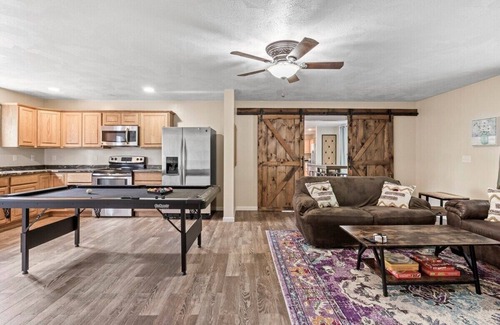 Lansing House | Hot Tub! Sleeps 16! Near Ithaca & Wineries!Dogs Ok!