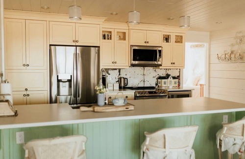 South Bruce Peninsula House | Hot Tub Waterfront Cottage - Near Sauble beach