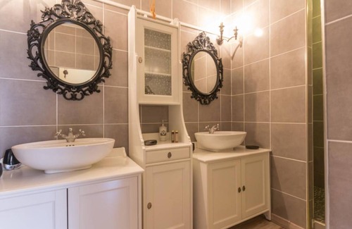 Bligny sur Ouche Hotel | Hotel ∙ 1 bedroom ∙ 2 guests