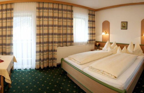 Vorderlanersbach Hotel | Hotel ∙ 2 guests