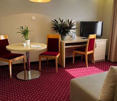 Strykow Hotel | Hotel 500 W Strykowie