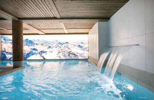 Montalbert Hotel | Hotel ∙ 6 guests