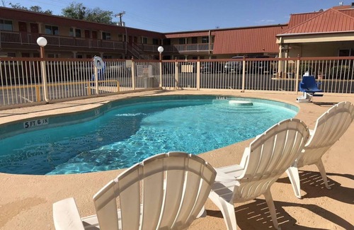 Elmwood Area Hotel | Hotel ∙ 7 guests