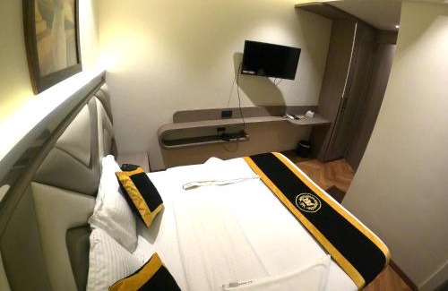 Mira Road East Hotel | Hotel A R Paradise