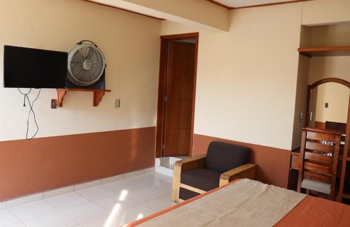 Atotonilco de Tula Hotel | HOTEL AGUILA