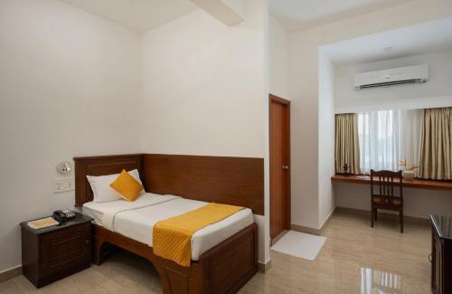 Onamthuruth Hotel | Hotel Aida