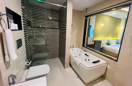 Sauraha Hotel | Hotel Aikawa