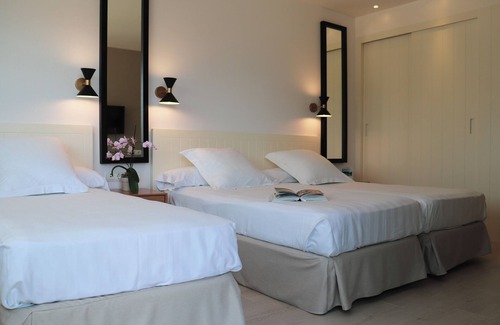 Playa de San Juan Hotel | Hotel Almirante