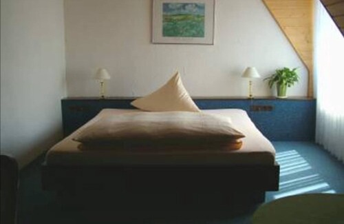 Neckarwestheim Hotel | Hotel Am Markt