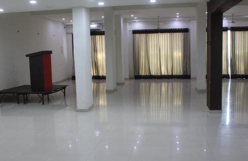 Pardi Hotel | Hotel Ambica