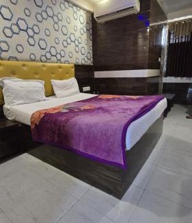 Ahmedabad Hotel | Hotel Anand Place