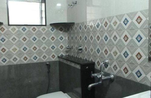 Adyar Hotel | Hotel Aradhya Inn Deralakatte
