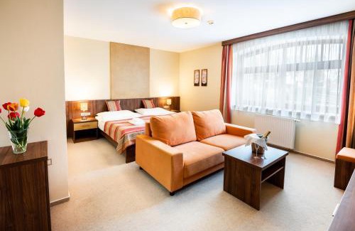 Zirovnice Hotel | Hotel Artaban