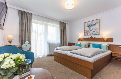 Maria Alm am Steinernen Meer House | Hotel Pension Pinzgauer Hof