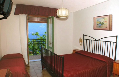 Limone sul Garda Hotel | Hotel Augusta Garni