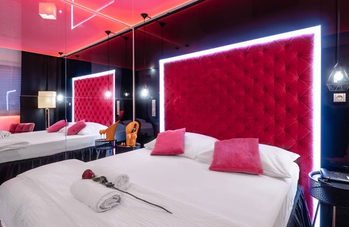 Cakovice Hotel | Hotel Aura Design & Garden Pool