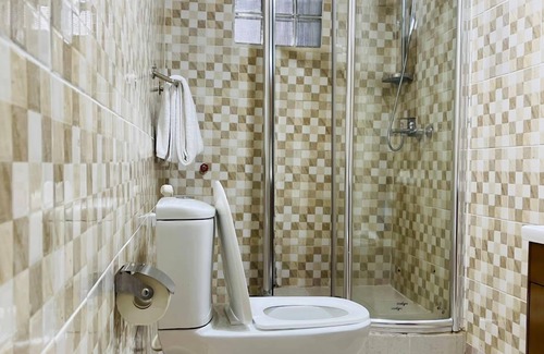 Freetown Hotel | Hotel Barmoi