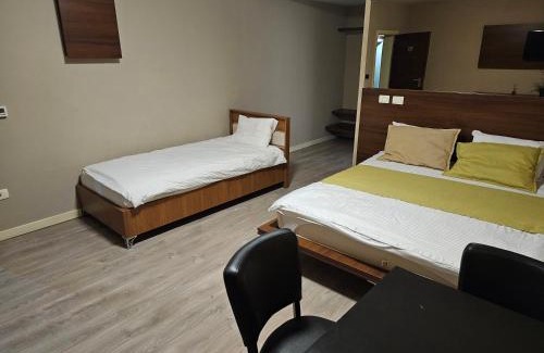 Zajm Hotel | HOTEL BENITA