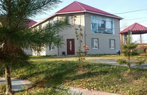 Mezhdurechenskiy Hotel | Hotel Berezka