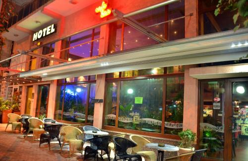 Momchilgrad Hotel | Hotel Berito