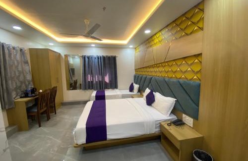 Dharavi Hotel | Hotel BKC Gold View