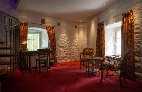 Illingen Hotel | Hotel Burg Kerpen