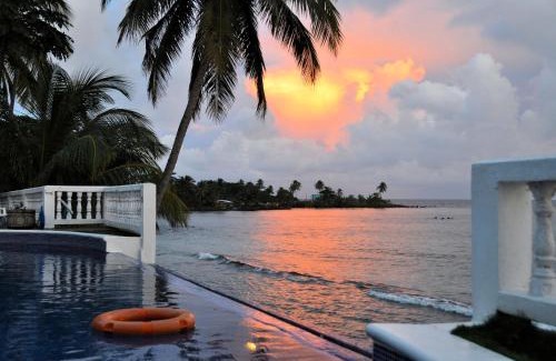 Corn Island Hotel | Hotel Casa Canada