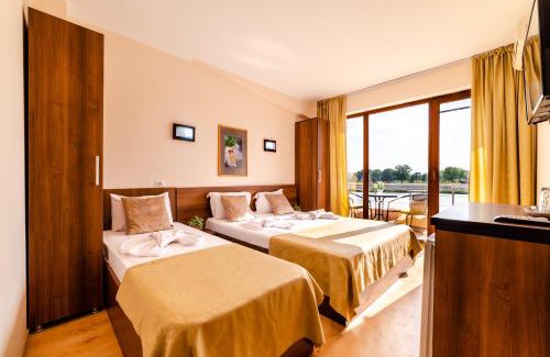 Eforie Nord House | Hotel CASA ROYAL pe plaja Belona