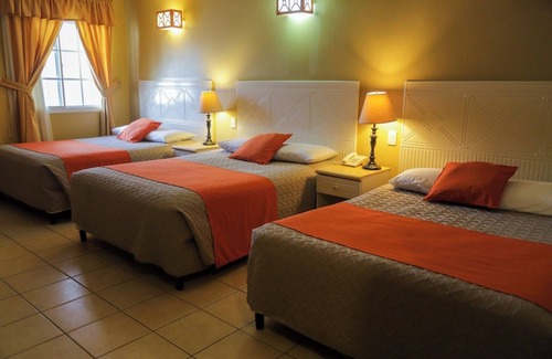 Flores Hotel | Hotel Casona del Lago