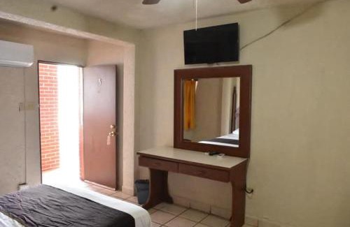 Nuevo Laredo Hotel | Hotel Cazadores