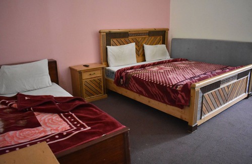 Mansehra Hotel | Hotel Cedar Inn