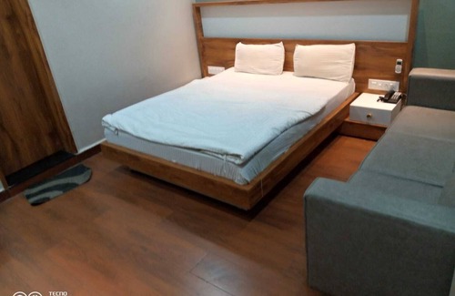 Halvad House | hotel center point guesthouse