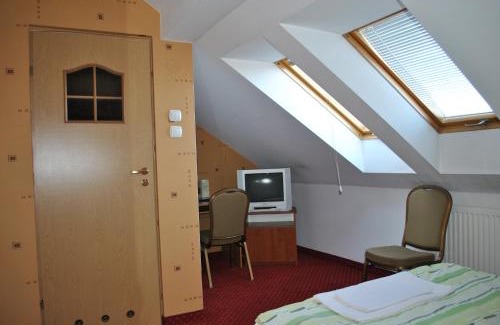Teresin Hotel | Hotel Chabrowy Dworek