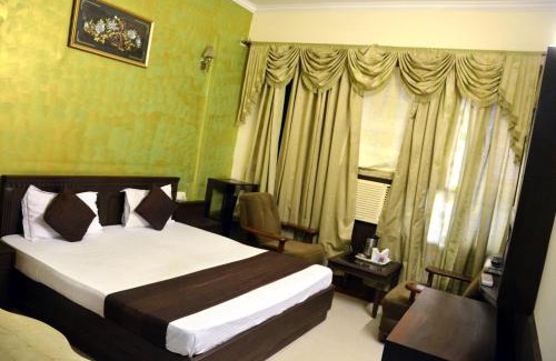 Sector 22 Hotel | Hotel City Paradise
