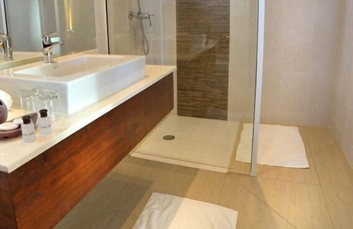 Kone Hotel | Hotel Colibri