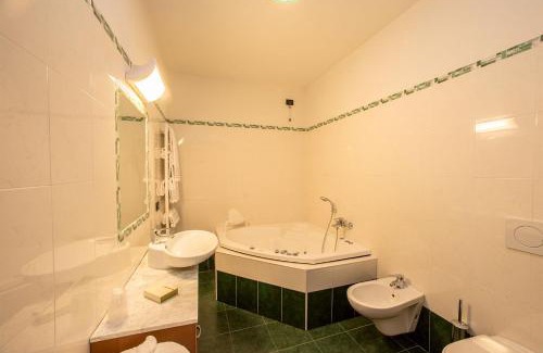 Montecchio Emilia Hotel | Hotel Conteverde