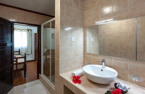 Praslin Island Resort | Hotel Cote d'Or Lodge