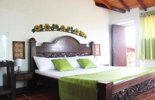 Los Santos Hotel | Hotel Cristo Rey Campestre