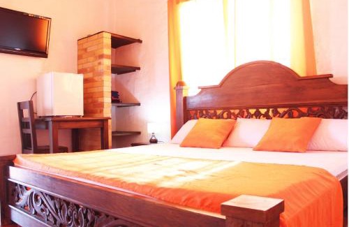 Los Santos Hotel | Hotel Cristo Rey Campestre