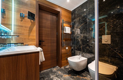 Virpazar Hotel | Hotel De Andros Virpazar