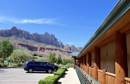 Zion National Park South Entrance Cabin | Hotel De Novo Springdale, Tapestry Collection by Hilton