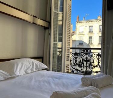 Bordeaux Golden Triangle Hotel | Hotel Des Grands Hommes - Bordeaux Centre